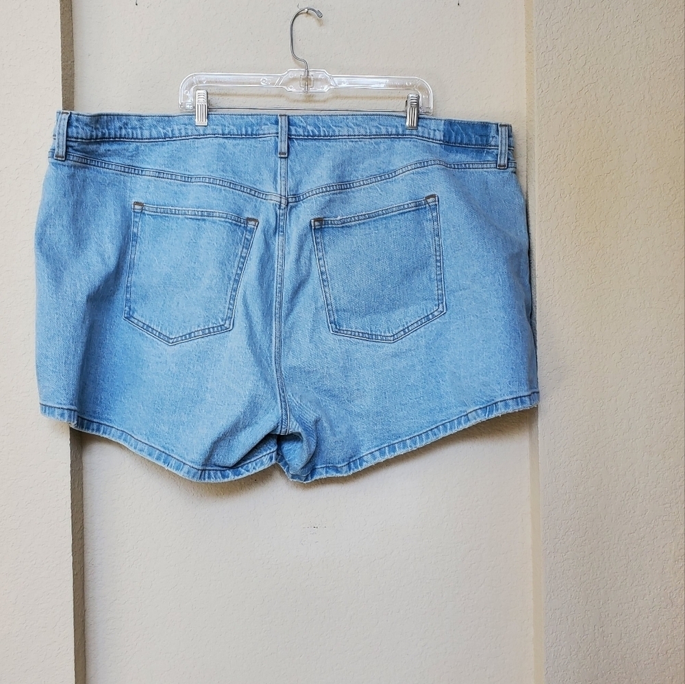 Abercrombie and Fitch Plus Size Denim Shorts.  Size 37/24 - Picture 3 of 6